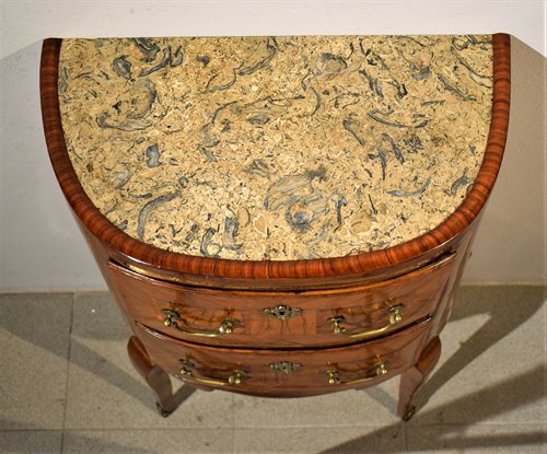 Petite commode à demi-lune  Louis XVI 